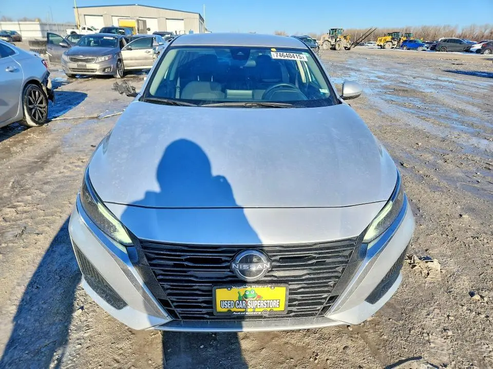 2023 NISSAN ALTIMA SV  