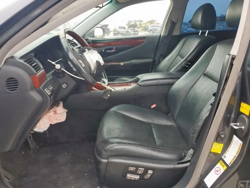 2011 LEXUS LS 460  