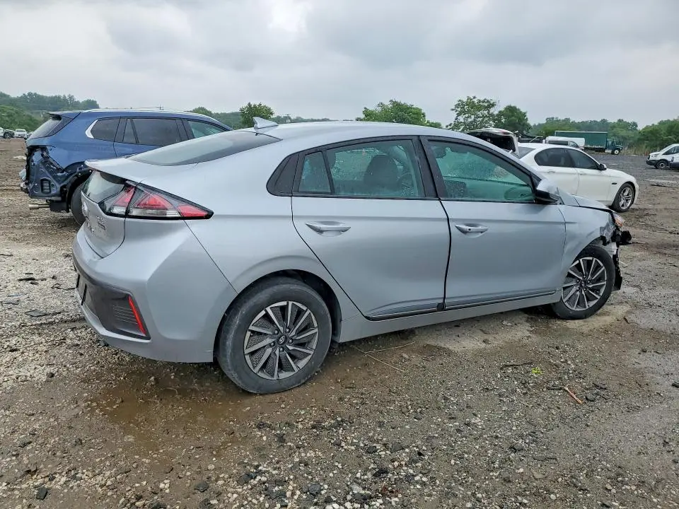 2021 HYUNDAI IONIQ SE  