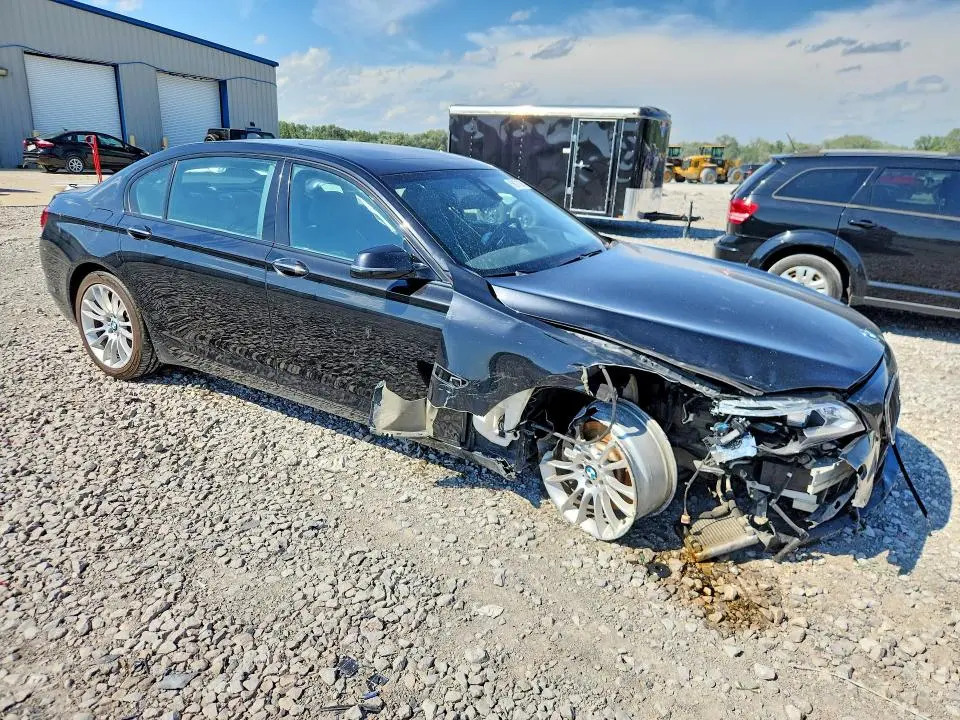 2015 BMW 750 LXI  