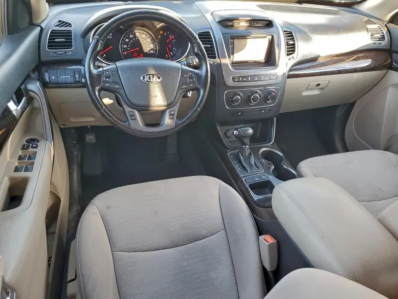 2014 KIA SORENTO LX  