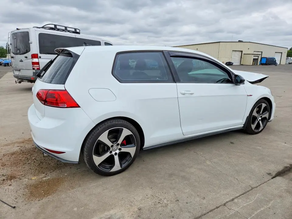 2015 VOLKSWAGEN GTI   
