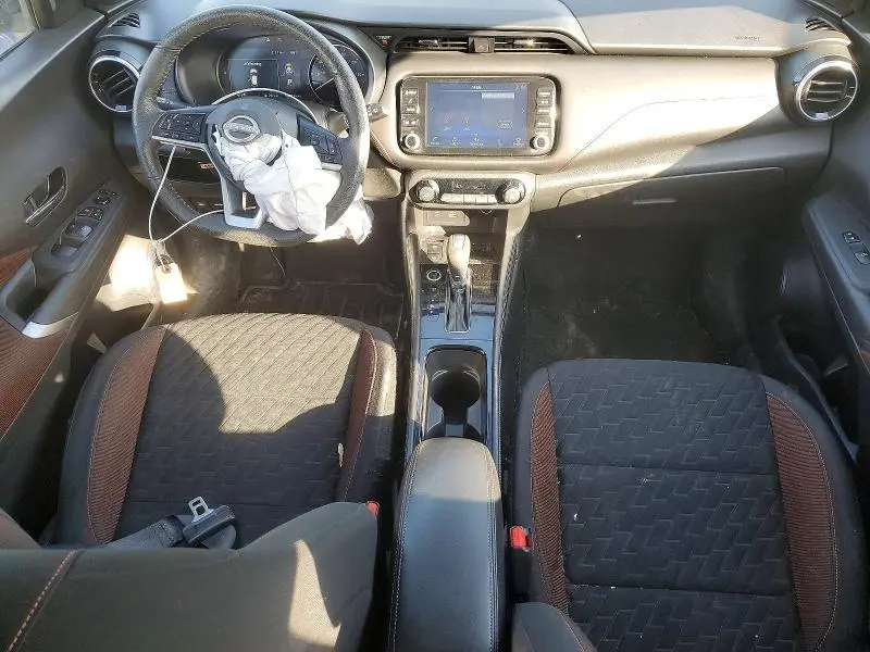 2022 NISSAN KICKS SR  