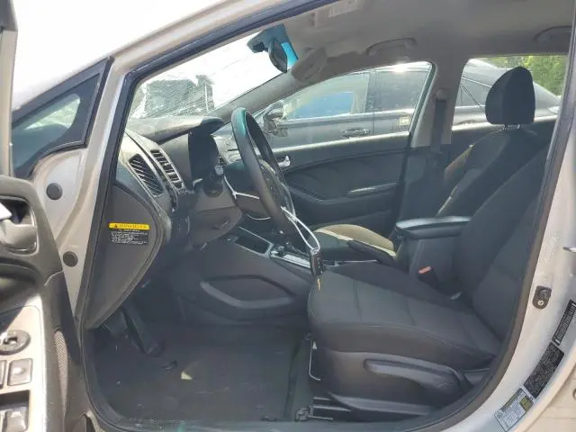 2017 KIA FORTE LX  