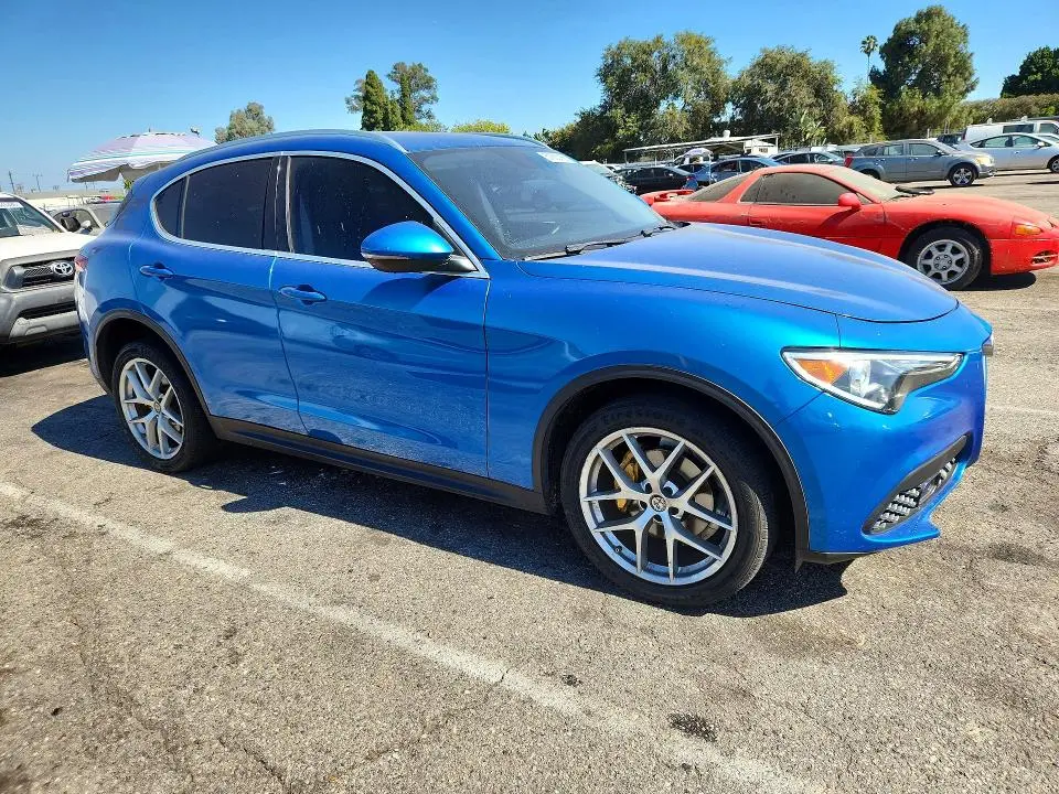 2019 ALFA ROMEO STELVIO BASE  