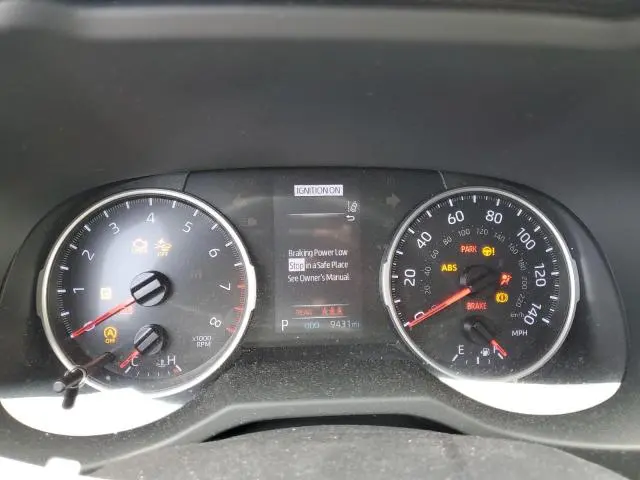 2020 TOYOTA RAV4 XLE