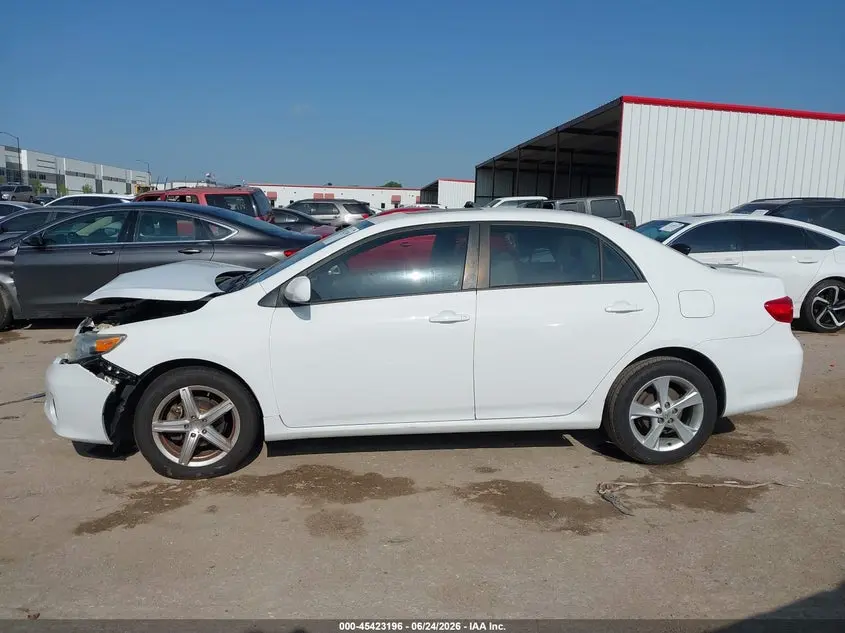 2012 TOYOTA COROLLA LE