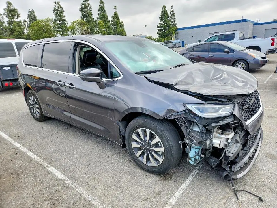 2022 CHRYSLER PACIFICA HYBRID TOURING L  