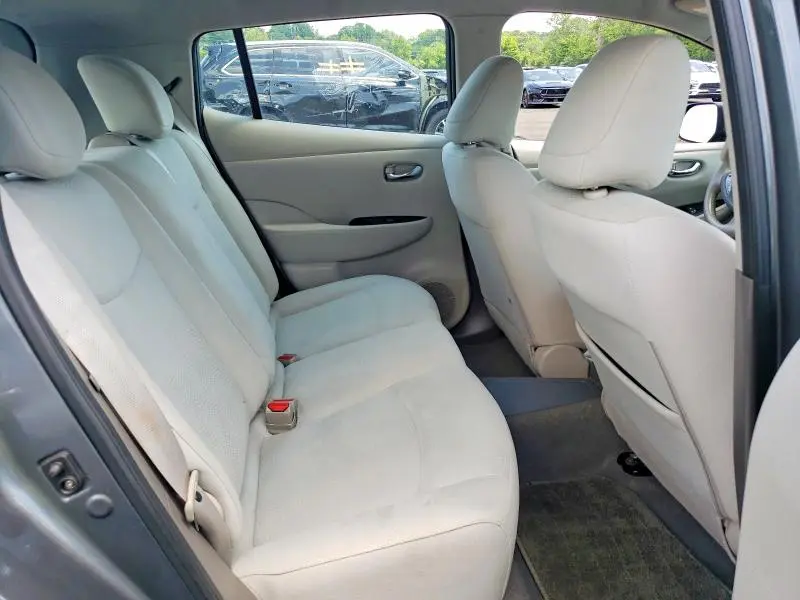 2014 NISSAN LEAF SV  