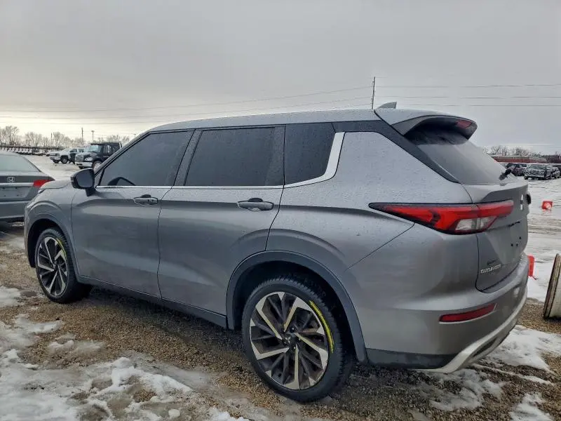 2022 MITSUBISHI OUTLANDER SE  