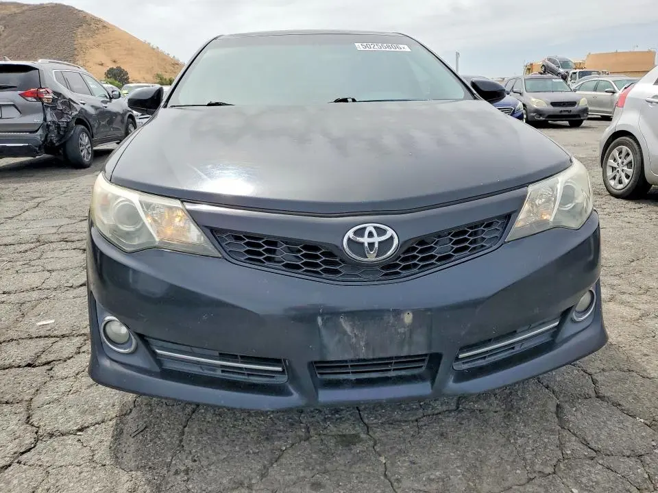2012 TOYOTA CAMRY SE  