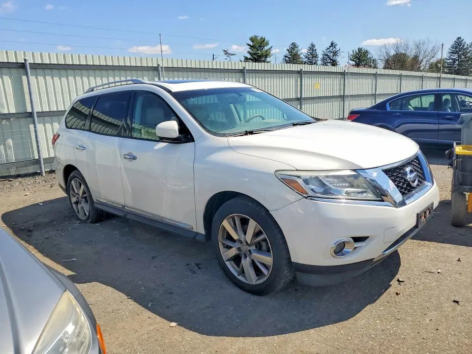 2013 NISSAN PATHFINDER S  