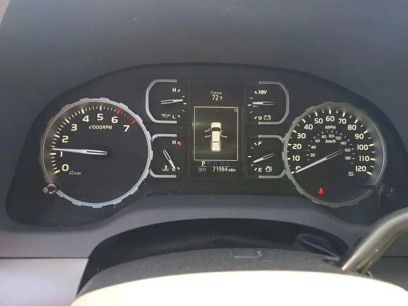 2018 TOYOTA TUNDRA CREWMAX SR5  
