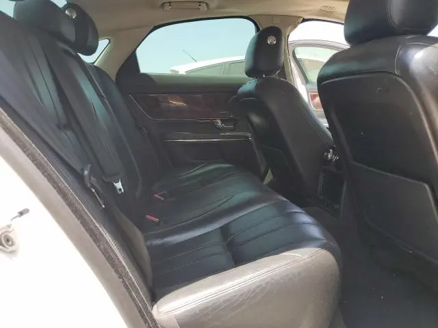 2013 JAGUAR XJ   