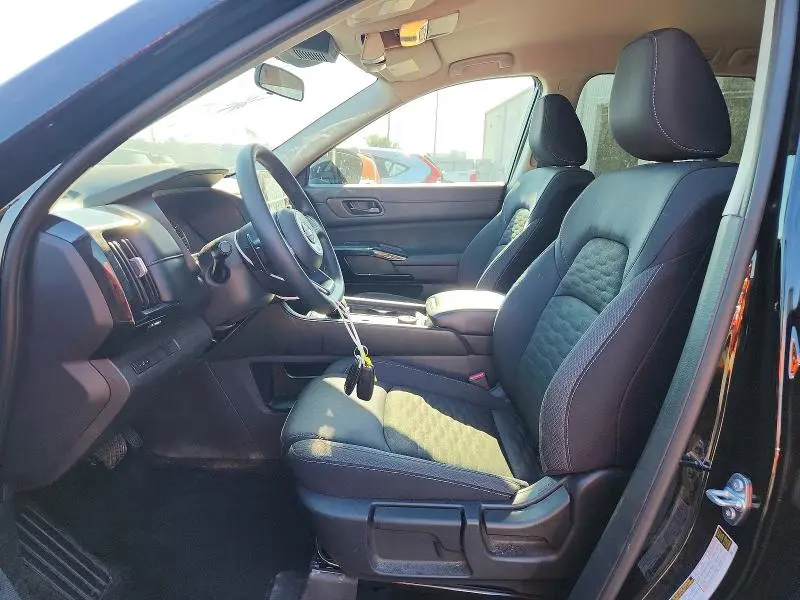 2025 NISSAN PATHFINDER S  