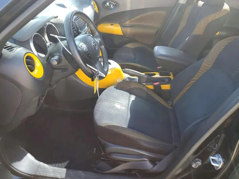 2016 NISSAN JUKE SV  