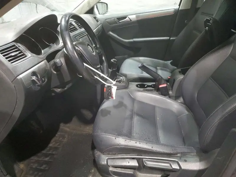 2017 VOLKSWAGEN JETTA SE  