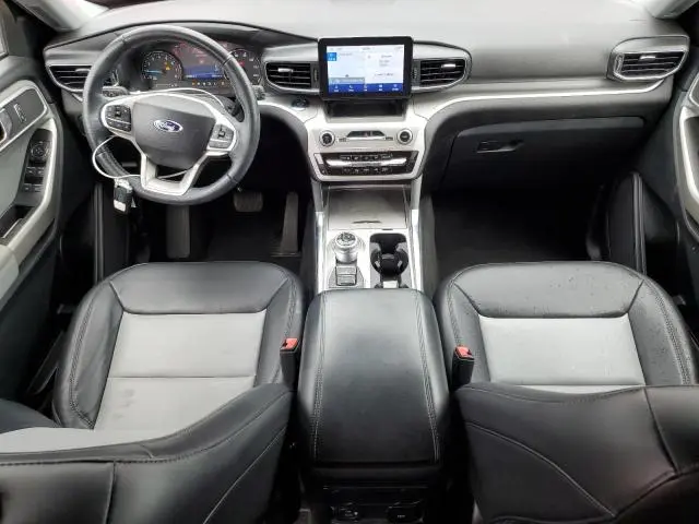 2022 FORD EXPLORER XLT  
