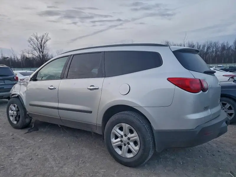 2012 CHEVROLET TRAVERSE LS  