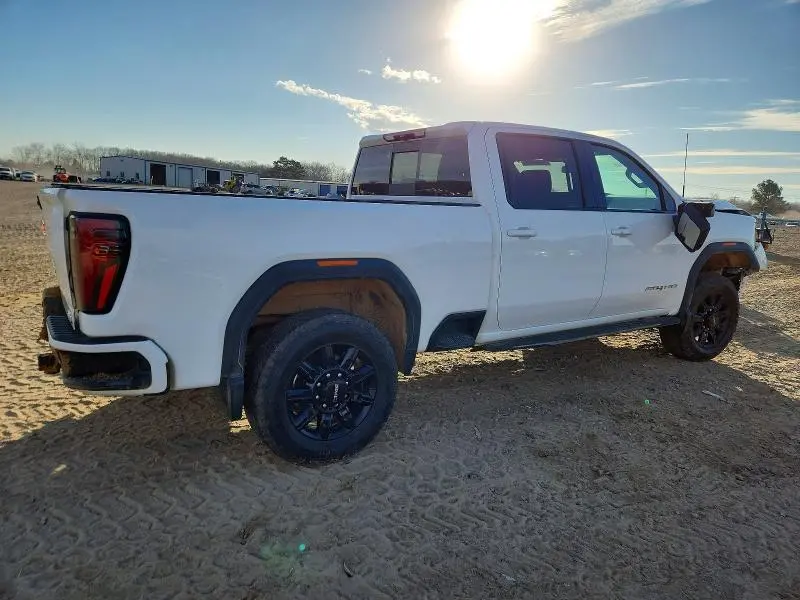 2025 GMC SIERRA K2500 AT4  
