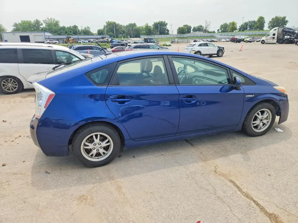 2010 TOYOTA PRIUS IV  