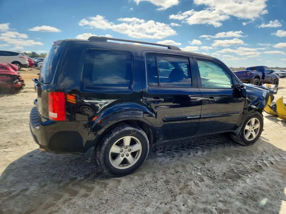 2011 HONDA PILOT EX  
