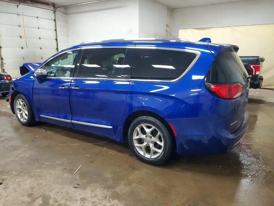 2019 CHRYSLER PACIFICA LIMITED  