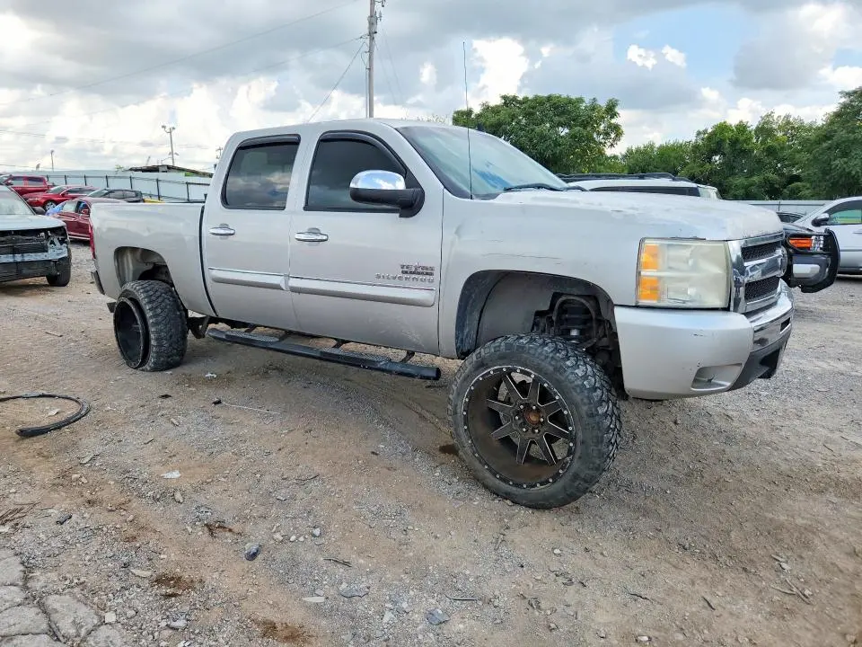 2011 CHEVROLET SILVERADO C1500 LT  