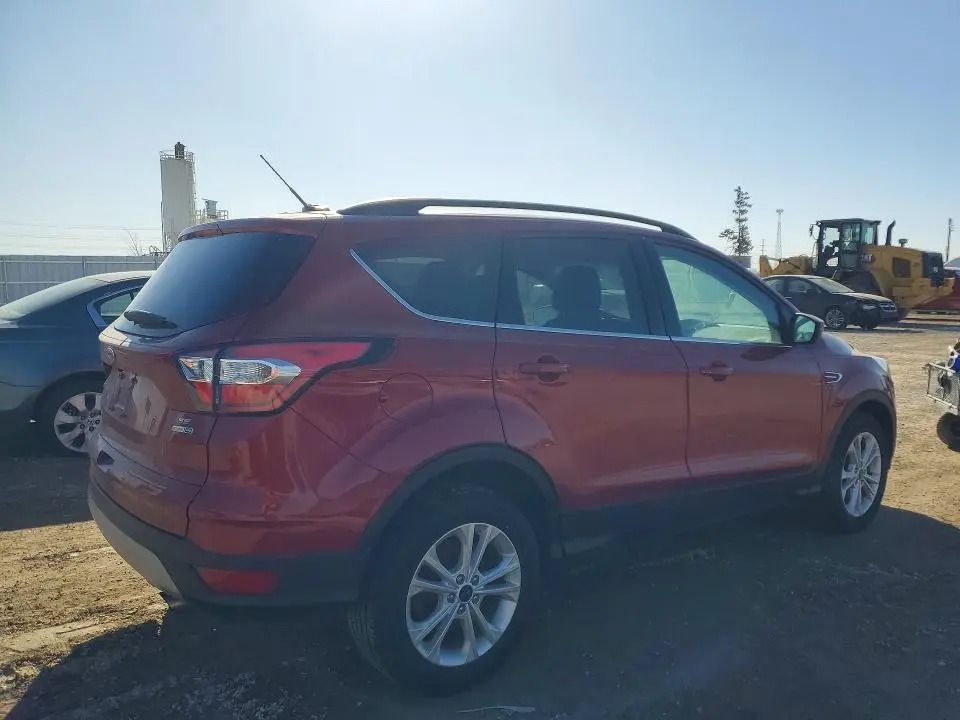 2017 FORD ESCAPE SE  