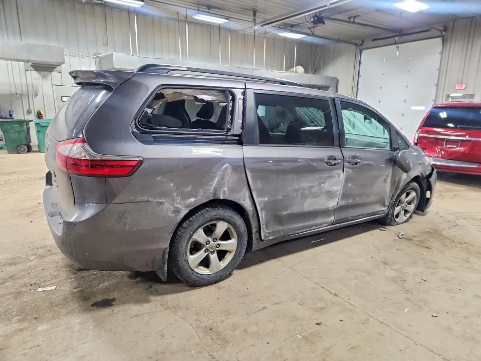 2017 TOYOTA SIENNA LE 8-PASSENGER  