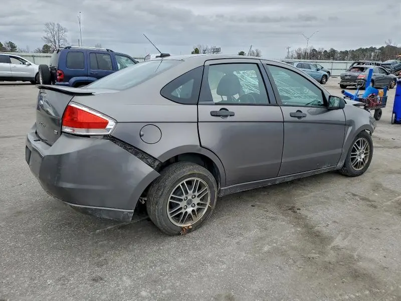 2010 FORD FOCUS SE  