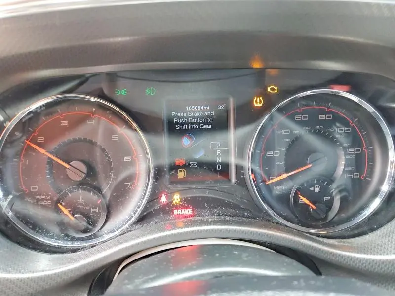 2012 DODGE CHARGER SE  