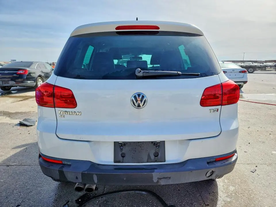 2016 VOLKSWAGEN TIGUAN S  