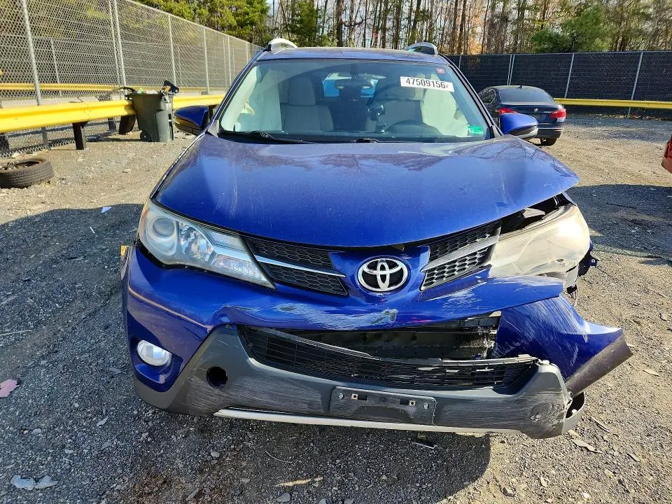 2015 TOYOTA RAV4 XLE  