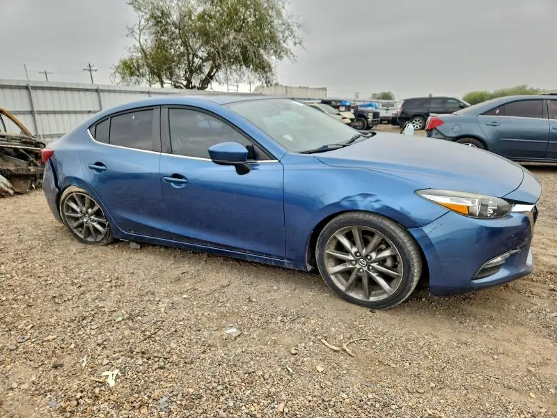 2018 MAZDA 3 TOURING  