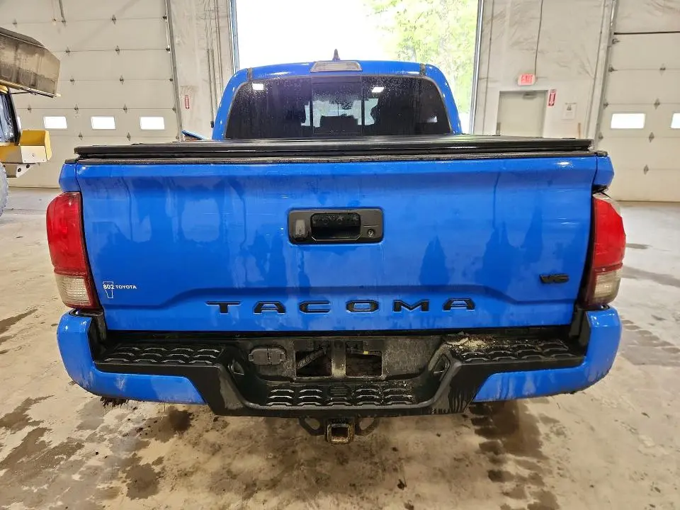 2021 TOYOTA TACOMA SR5 V6  