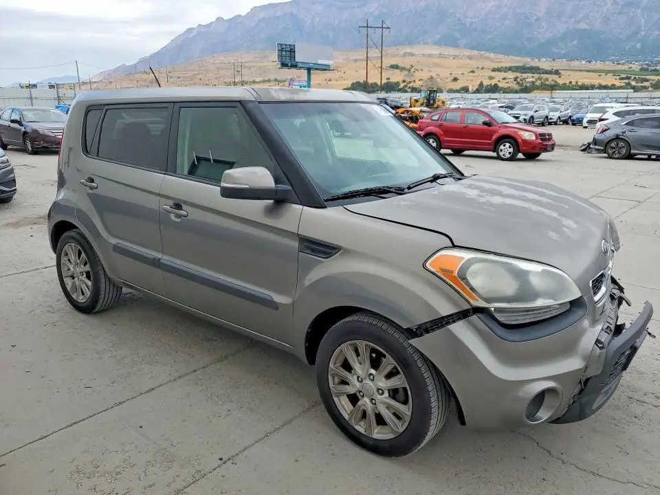 2012 KIA SOUL +  