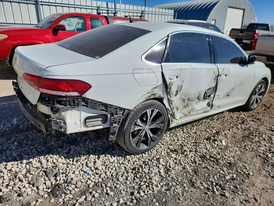 2021 VOLKSWAGEN PASSAT SE  