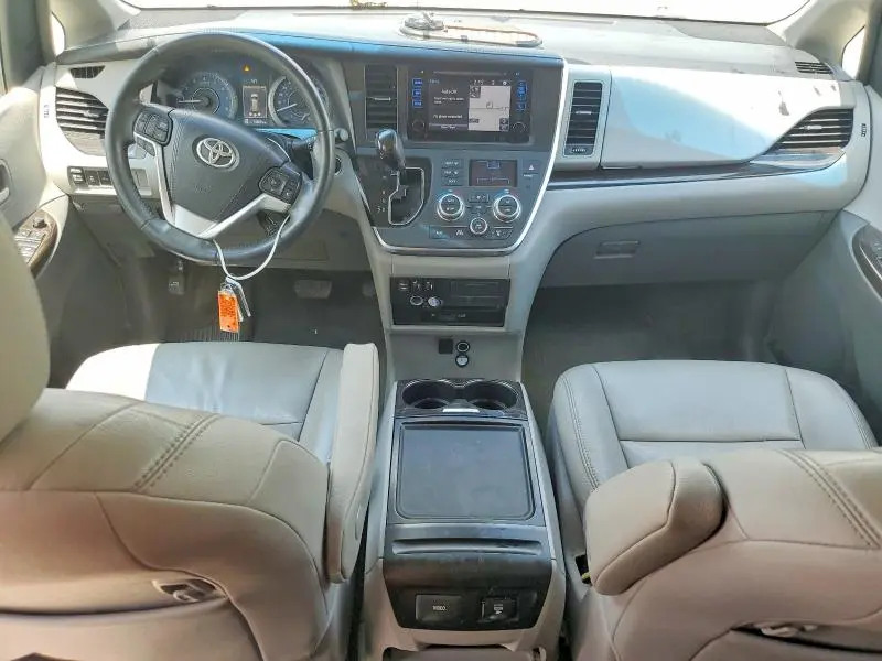 2017 TOYOTA SIENNA XLE PREMIUM 8-PASSENGER  