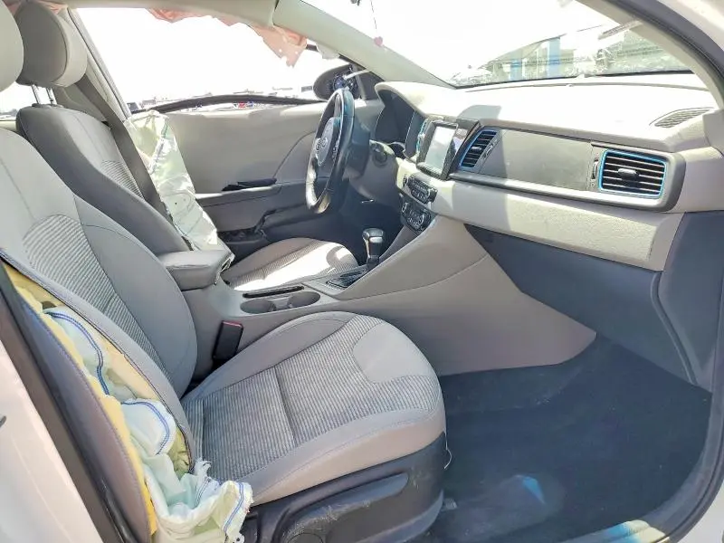 2019 KIA NIRO LX  