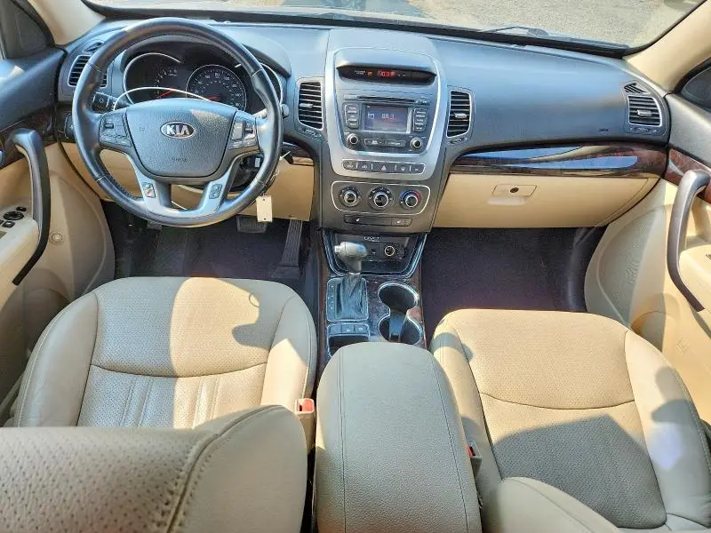 2015 KIA SORENTO LX  
