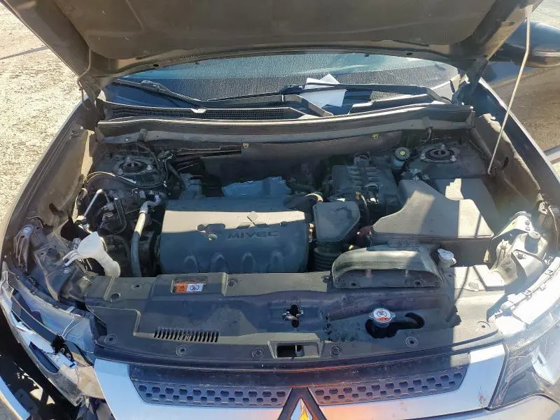 2019 MITSUBISHI OUTLANDER SE  