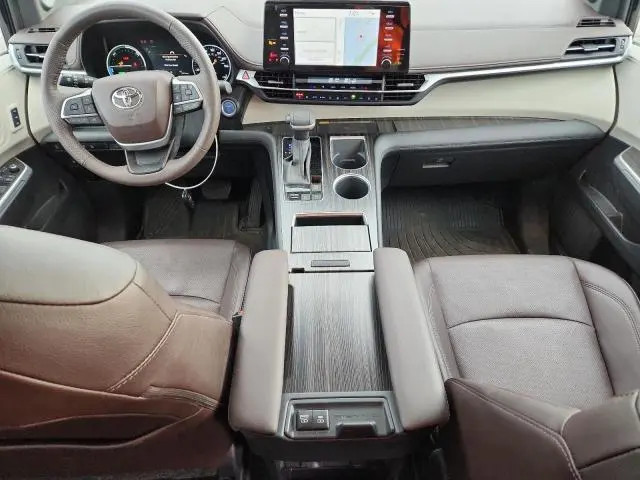 2024 TOYOTA SIENNA LIMITED  