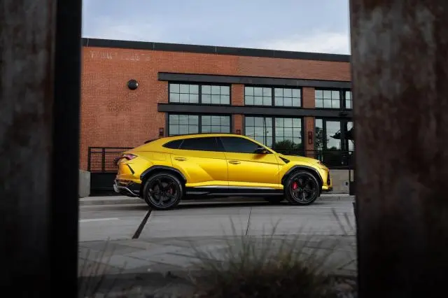 2019 LAMBORGHINI URUS   