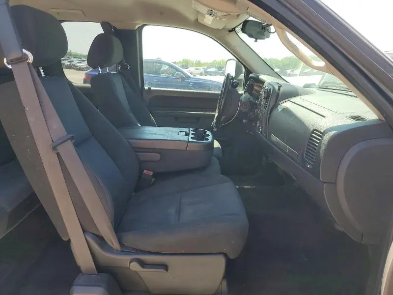 2011 CHEVROLET SILVERADO K1500 LT  