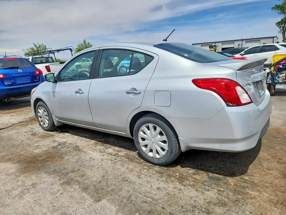 2018 NISSAN VERSA SV  