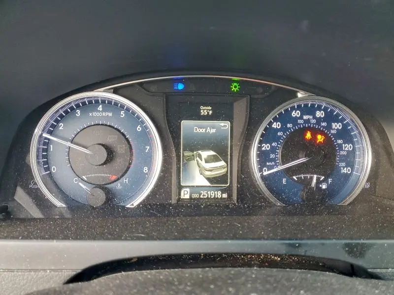 2016 TOYOTA CAMRY LE  