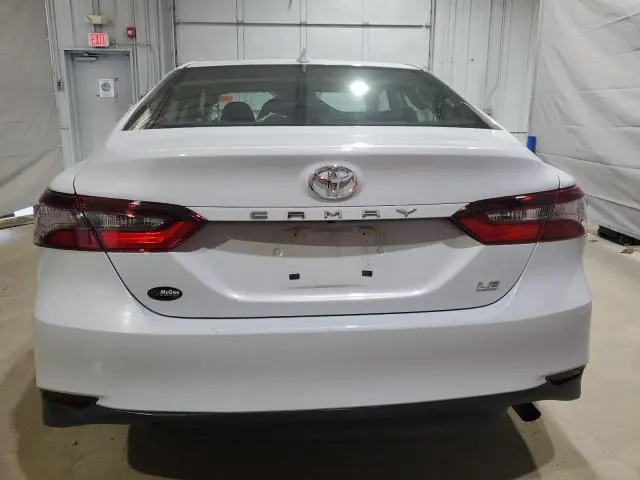 2022 TOYOTA CAMRY LE  