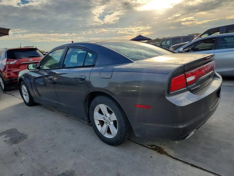 2014 DODGE CHARGER SE  