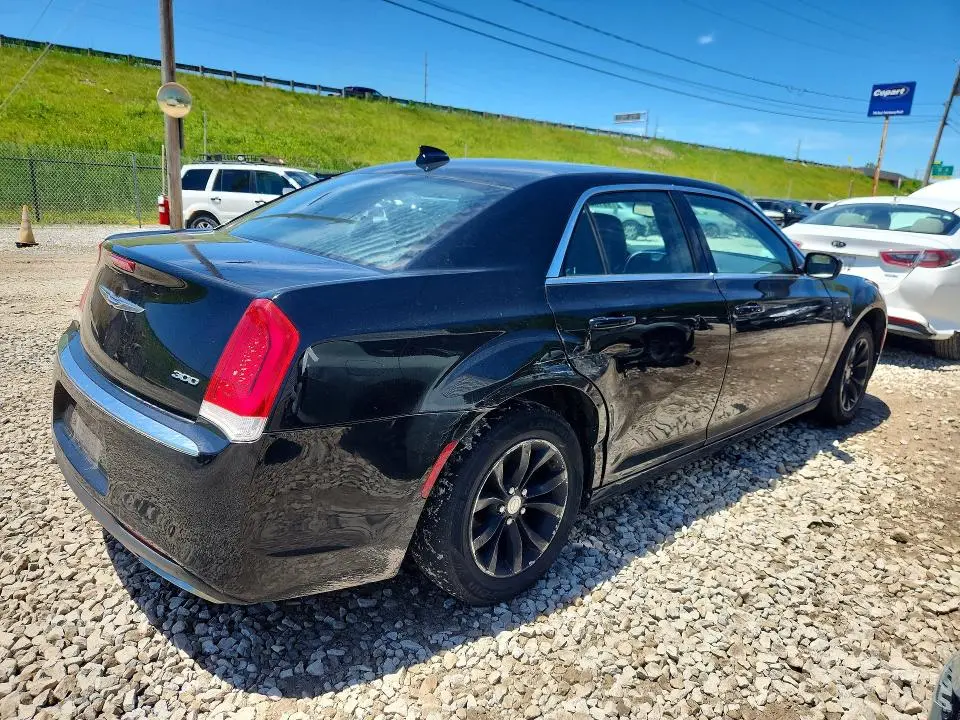 2015 CHRYSLER 300 LIMITED  